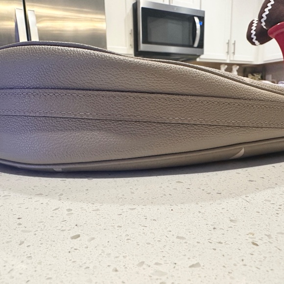 Louis Vuitton Leather Hobo Loop Bag - Picture 8 of 9